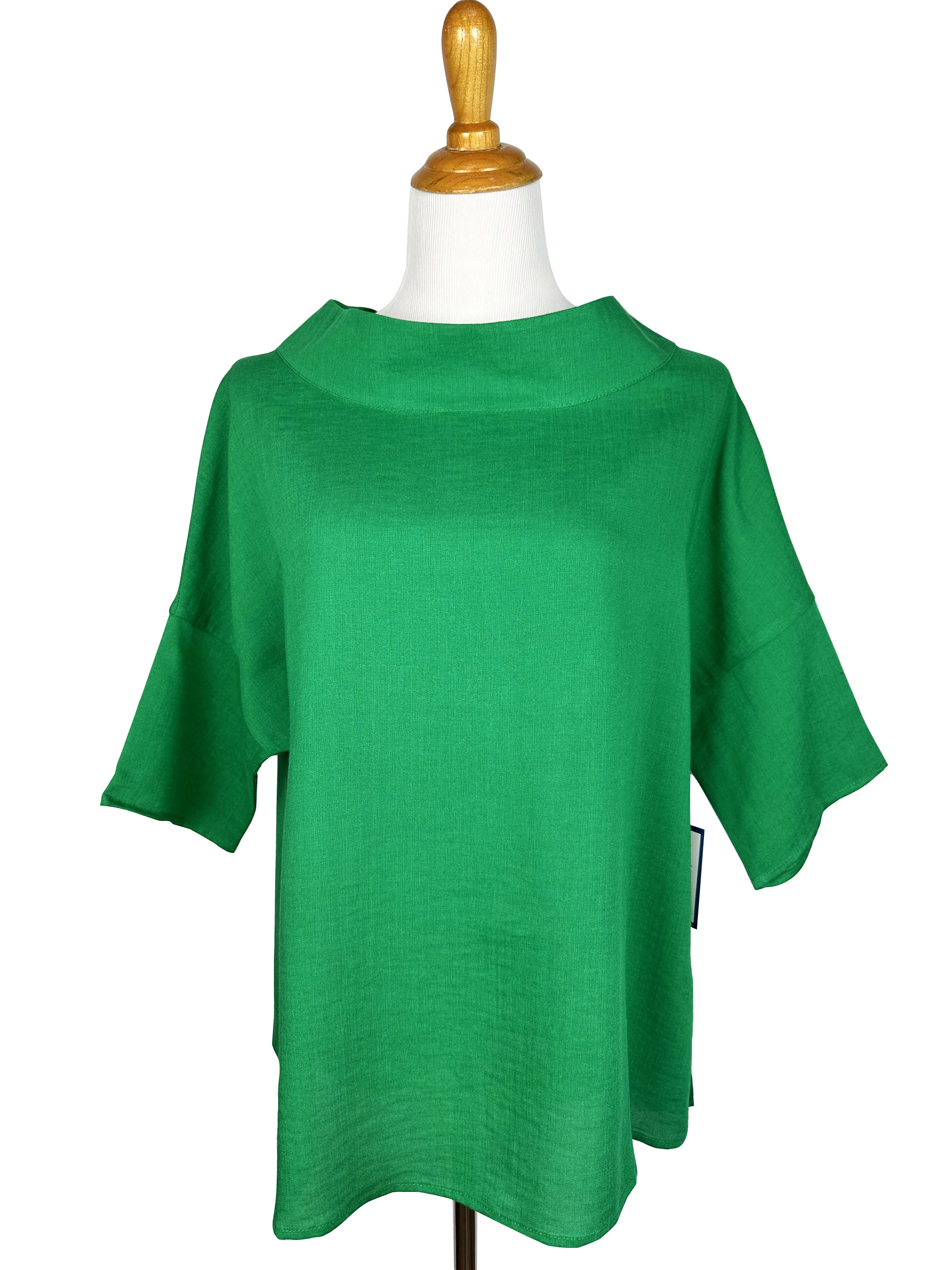 AA374 - Mila Linen Pullover Top