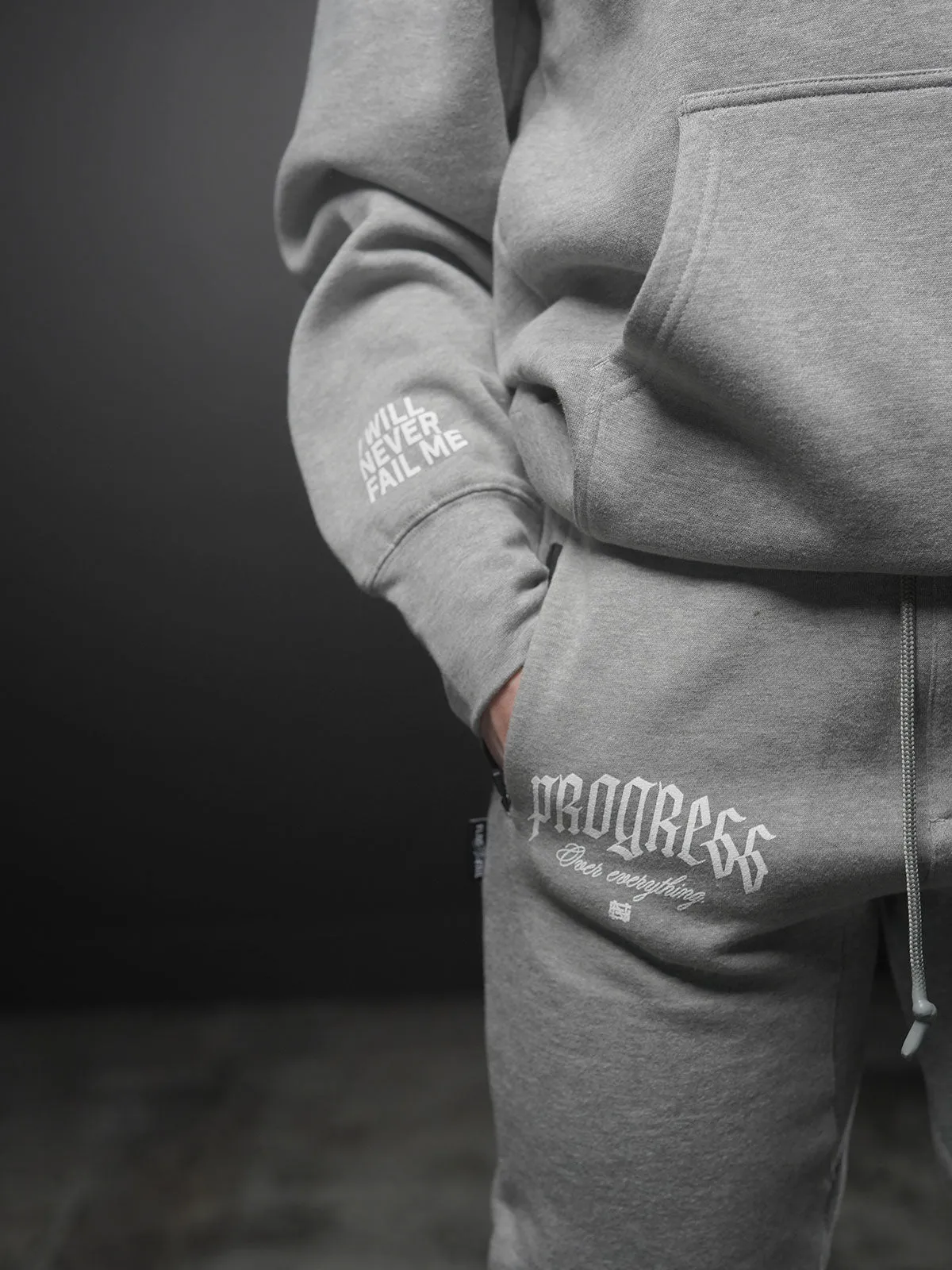 PROGRESS PULLOVER - GREY