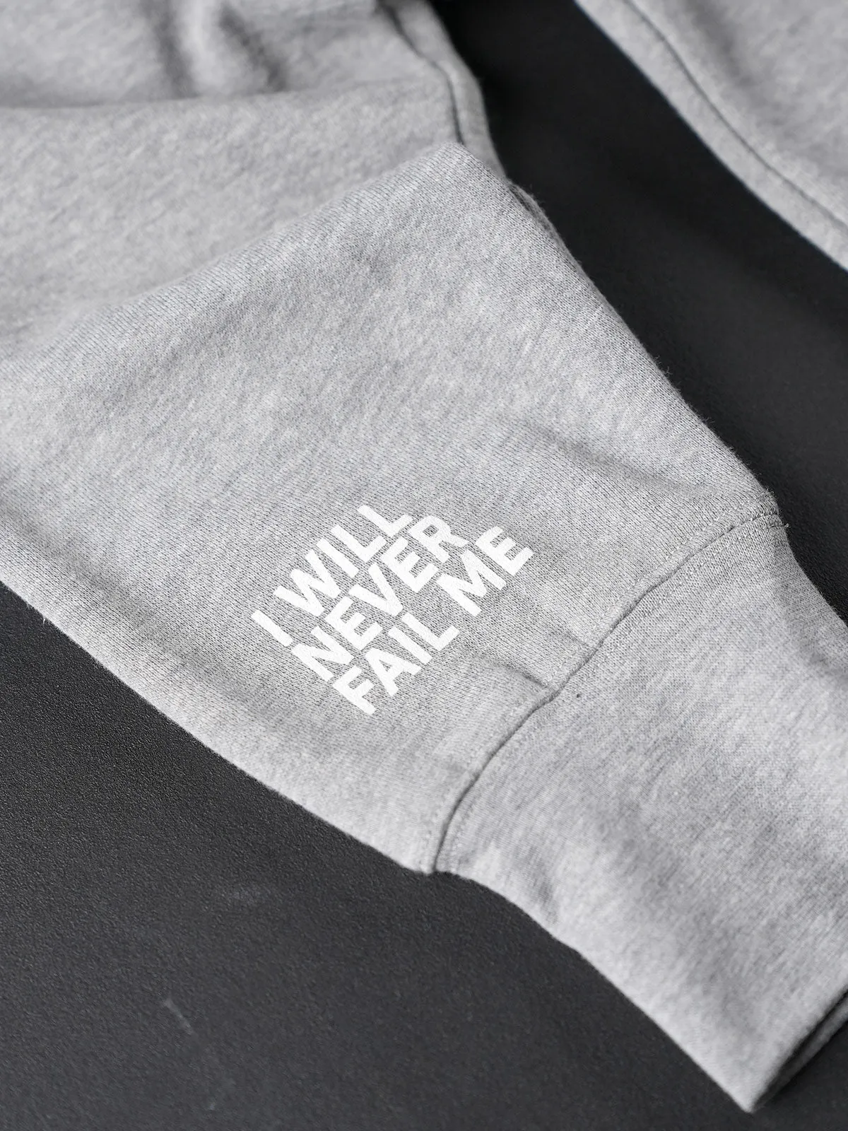 PROGRESS PULLOVER - GREY