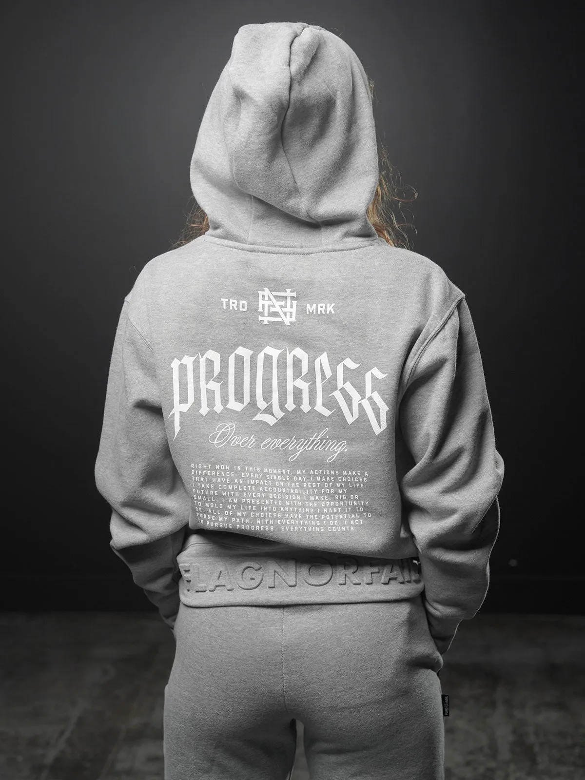 PROGRESS PULLOVER - GREY