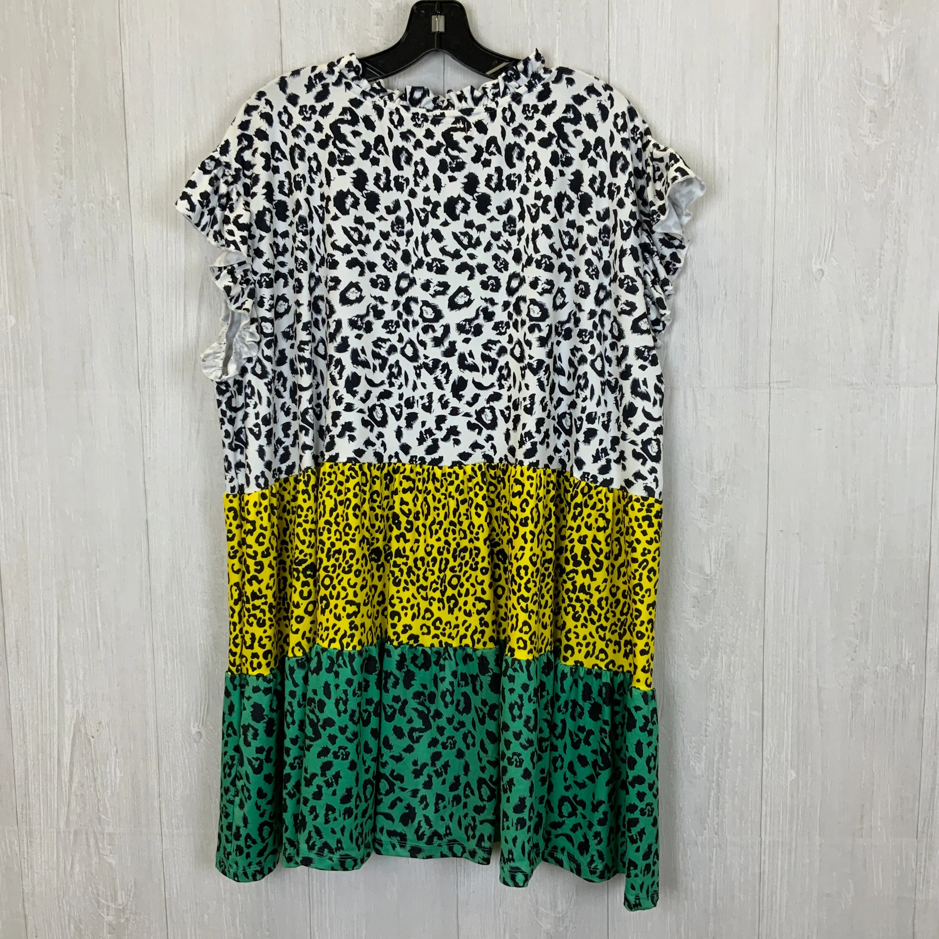 Tunic Short Sleeve By Clothes Mentor  Size: 2x