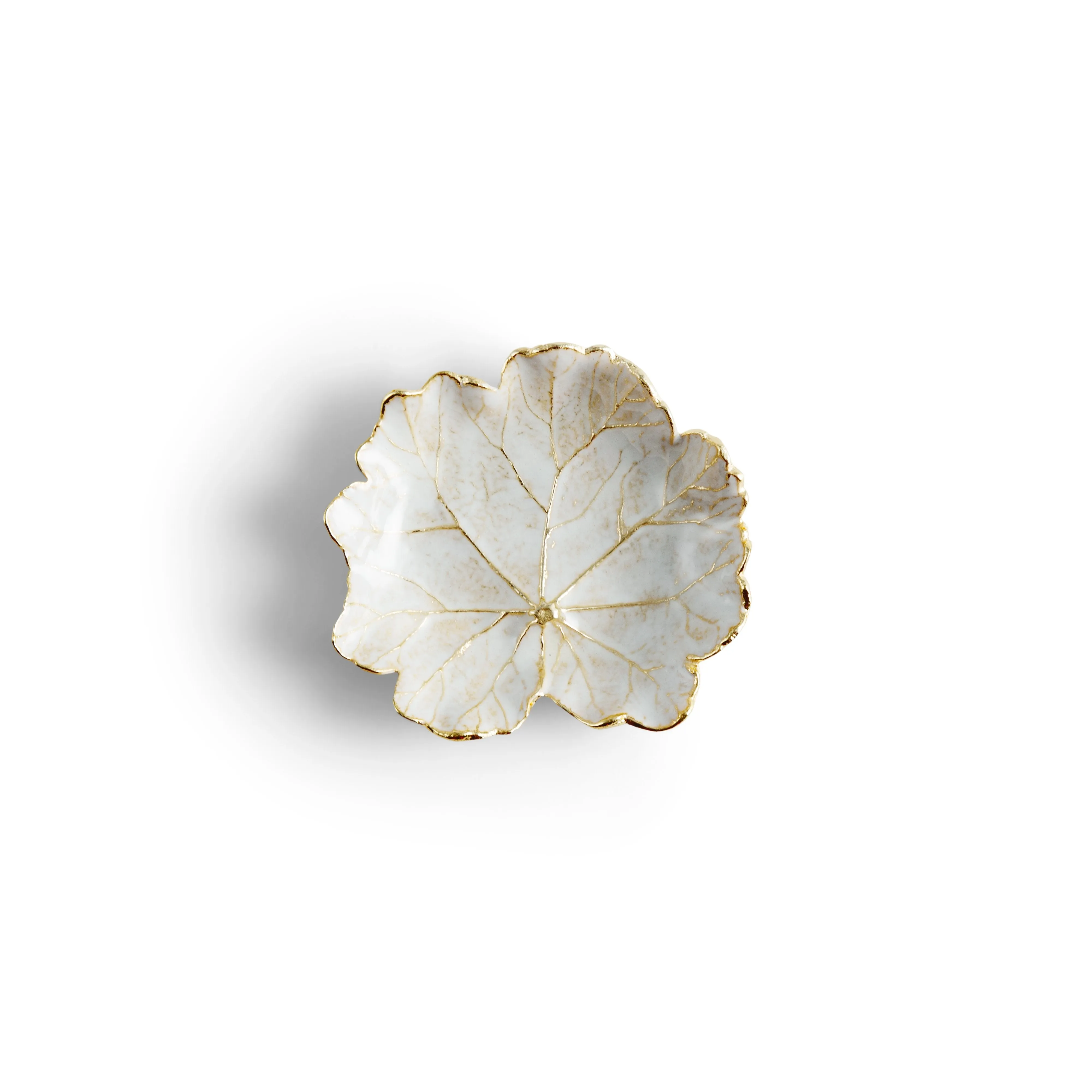 Winter Leaves Geranium Dish