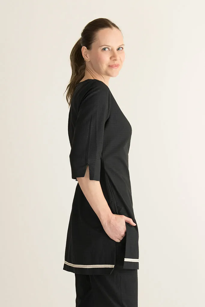 Zeta 3/4 Sleeve Spa Tunic